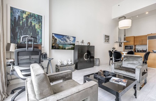 Downtown Miami Apartment | Icon Brickell. Wonderful 1/1 with double height ceilings. Amazing place!