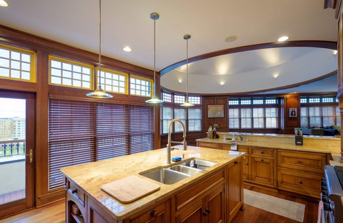 Mount Adams House | Iconic and Elegant Mount Adams Home
