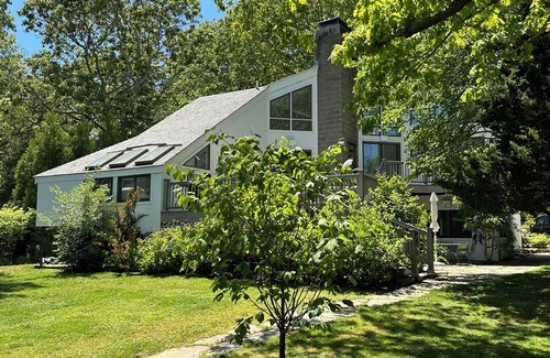 Springs Villa | Iconic Charles Moore Springs home with dock and our home is pet-friendly