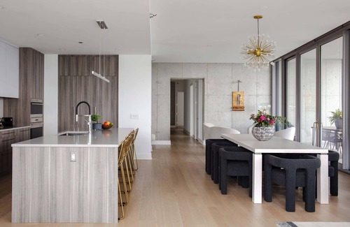 Downtown Chicago Apartment | Iconic Downtown Penthouses Getaway + City Views