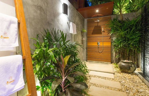 Chaweng City Center Villa | Iconic experience in a relaxing home
