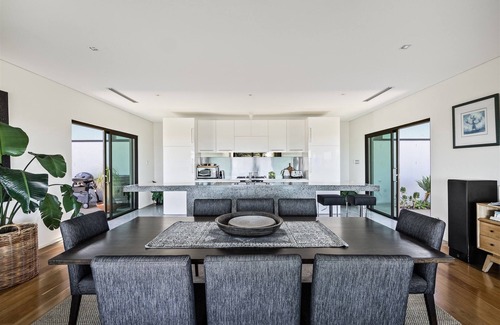 Prevelly House | Iconic luxury beach house, unsurpassed ocean views - vineyards on your doorstep