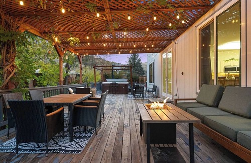 Northwest Reno House | Iconic Retreat Basketball Court Hot Tub Game Loft