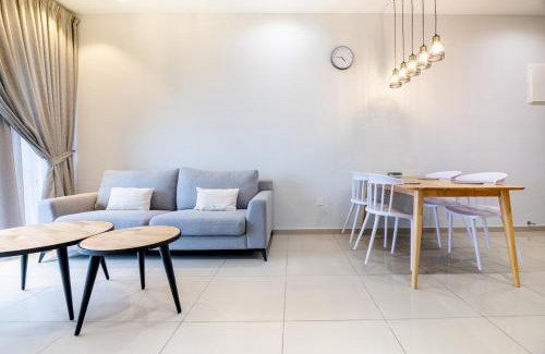 Kampung Sungai Nibong Apartment | IconicRegency #3BR #USM #Queensbay #Airport
