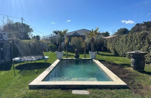 Saint-Aunes House | Idéal pour vos vacances Villa avec piscine et jacuzzi à 15 min de la plage