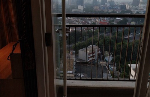 Old Jakarta Apartment | Studio17 @Elpis Kemayoran Free Netflix Disney WeTV