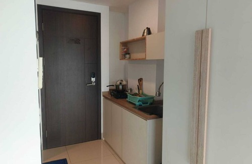 Jakarta Apartment | CGK airport transfer, 24H security-CCTV, early check-in* & late check-out*. T&C