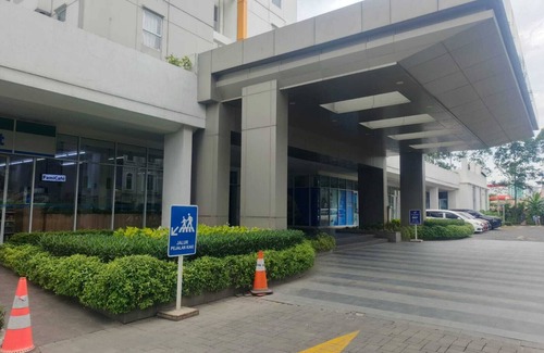 Jakarta Apartment | CGK airport transfer, 24H security-CCTV, early check-in* & late check-out*. T&C