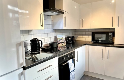 Preston House | Ideal 4 Bed Stay-Away-Home in Preston