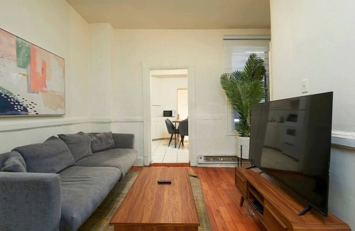 Latin Quarter Apartment | Ideal 4BR Property in Downtown Montreal