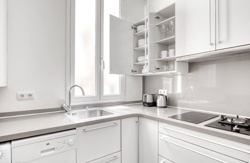 L'Antiga Esquerra de l'Eixample Apartment | Ideal Antiga Esquerra de l'Eixample 2BR, nr F. Macia, by Blueground