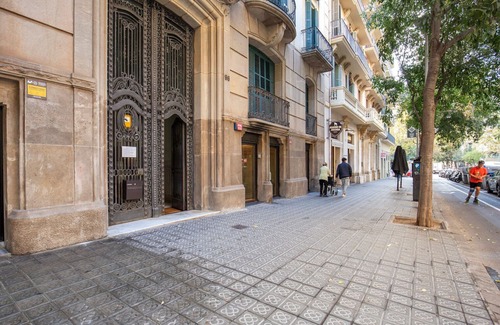 L'Antiga Esquerra de l'Eixample Apartment | Ideal Antiga Esquerra de l'Eixample 2BR, nr F. Macia, by Blueground