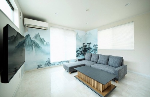 Matsubara Villa | Ideal as a base for sightseeing in Tokyo/Modern Japanese-style house for rent in Tokyo surrounded by cherry blossoms and Fuji/Max. 10 people, babies and children welcome/Direct connection from Shinjuku and Shibuya: 8 min.