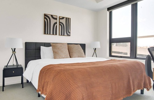 Congress Park Apartment | Ideal Congress Park 1BR w/ Gym & Pool, near shops & dining, by Blueground