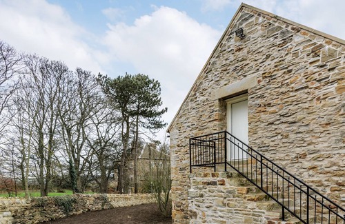 Spennymoor Cottage | Ideal for a romantic break in County Durham, with a private garden and hot tub.