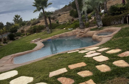 Fallbrook House | Ideal for family stay's and convience to North County San Diego.