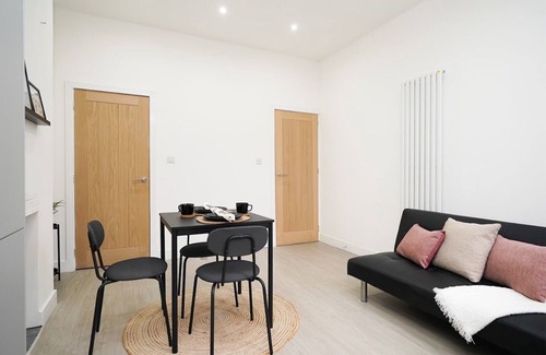 Sheffield City Centre House | IDEAL FOR TEMPORARY LONG STAYS: contractors, insurance claims, relocation.