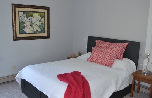 Colorado Springs House | Ideal for Traveling Medical and Military personnel - small, private home