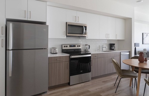 Hayward Apartment | Ideal Hayward 1BR w/Pet Spa & EV Charging Stations, by Blueground