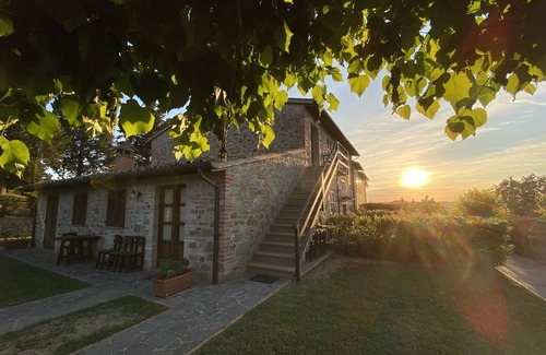 Paciano Apartment | IDEAL HOLIDAYS The Cellar