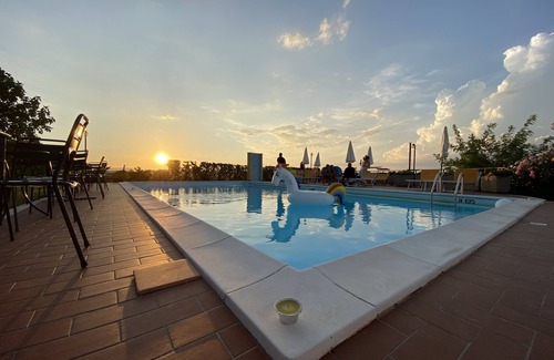 Paciano Apartment | IDEAL HOLIDAYS The Cellar