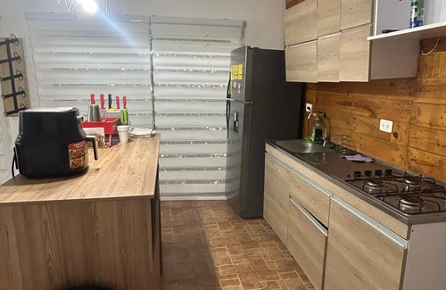 Sabanilla House | IDEAL HOUSE TO REST, SWIMMING POOL, BBQ, WIFI, FULL AIRE