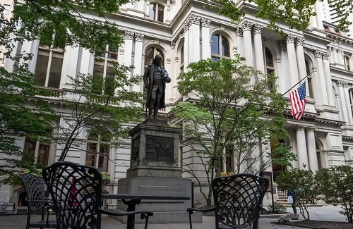 Government Center House | Ideal Location! Few Minutes to Boston Children's Museum! Parking Available!