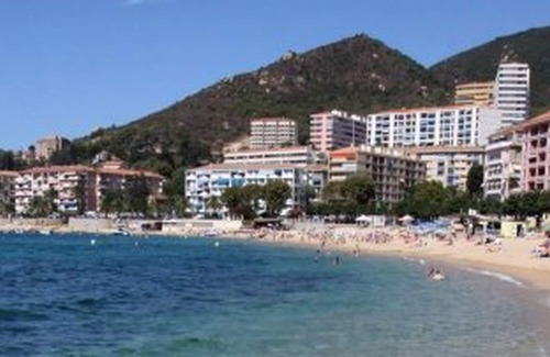 Corse-du-Sud Apartment | Ideal location