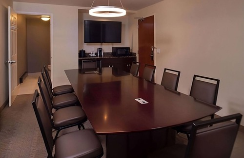 O'Hare Resort | Ideal Mix of Comfort and Value! 3 Relaxing Units, Pets are Welcome!