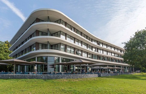 Wageningen Hotel | Ideal Nature Escape w/Panoramic View | Dining, Spa, Gym Access Near Nature Spots