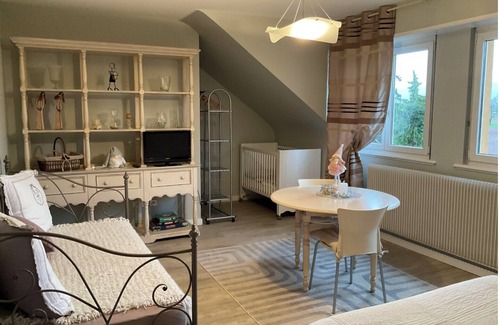 Guemar Bed & Breakfast | Ideal on the Alsace Wine Route 1 room 2/3 pers in a villa + pool