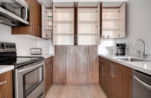 Centennial Apartment | Ideal Redwood City 1BR w/Gym, Lounge & W/D, nr Caltrain, by Blueground