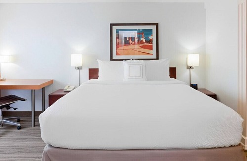 Golden Valley House | Ideal Room for Leisure Trips! Pool, Gym