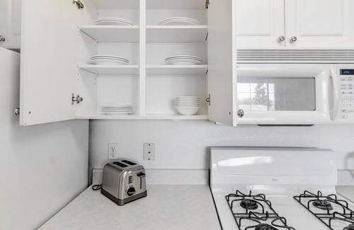South San Jose Apartment | Ideal San Jose 1BR w/ Gym, Pool, W/D, near highways + VTA, by Blueground