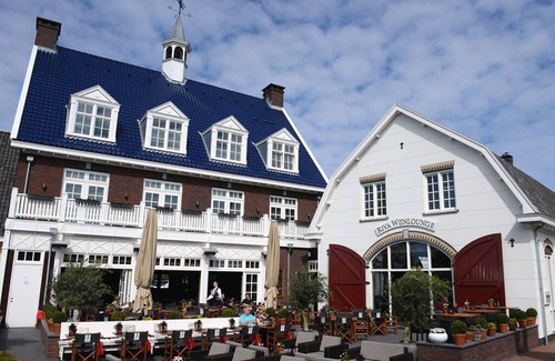 Municipality of Huizen Hotel | Ideal Urban Stay w/Onsite Dining | Scenic Goois Nature Reserve & Local Sites