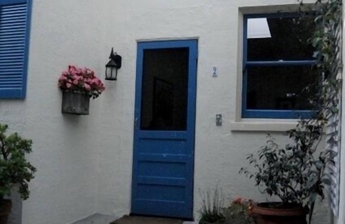 Lower State House | Ideal West Beach Location! Walk/Bike Everywhere! Rooftop Garden!