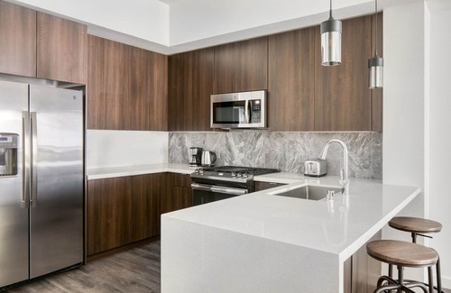 Warner Center Apartment | Ideal Woodland Hills 2BR w/Pool & Gym, near Warner Center, by Blueground
