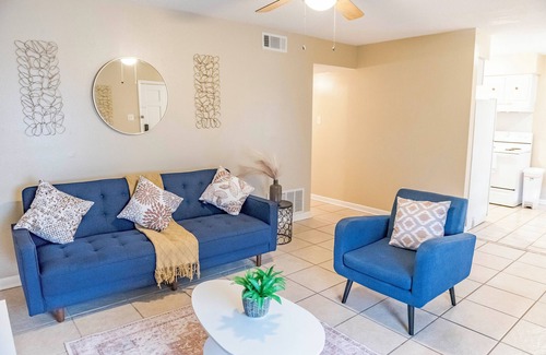 Gulfport Apartment | Ideally 2Br Near Lake Apartment