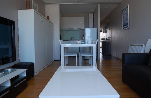 Courseulles-sur-Mer Apartment | Ideally located nice 2 rooms - Stunning sea view