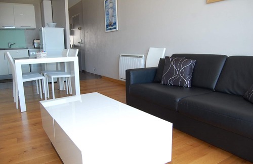 Courseulles-sur-Mer Apartment | Ideally located nice 2 rooms - Stunning sea view