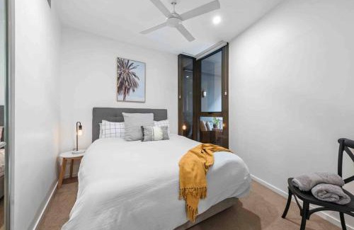Newstead Apartment | Ideally Located 2bed 2Bath Free Parking in Heart of Newstead
