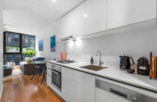 Newstead Apartment | Ideally Located 2bed 2Bath Free Parking in Heart of Newstead