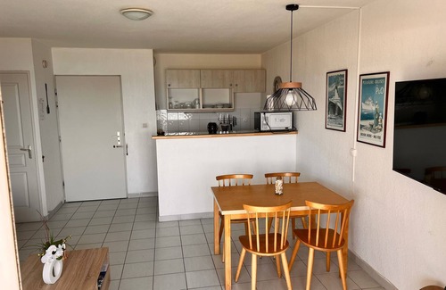 Le Grau-dʼAgde Apartment | Ideally located Beach apartment with all amenities within walking distance