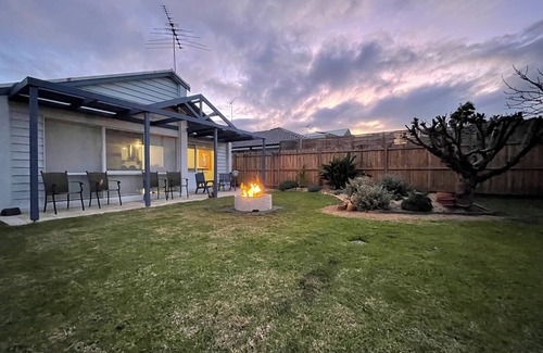 Torquay House | Ideally located Beach House close to picturesque reserve and beaches