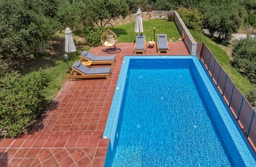 Spilia Villa | Ideally located, Villa katerina with salted Heated pool,to explore West Crete!