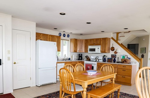 Surry Cottage | Idle Hour - Dramatic Direct Oceanfront, 2 bed 2 bath