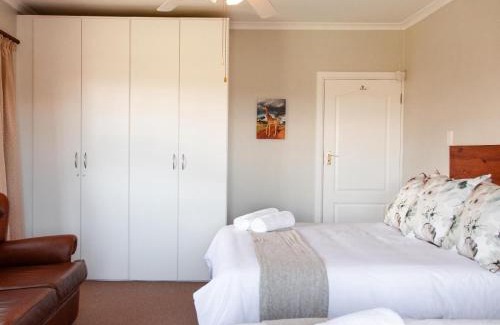 Okhahlamba Apartment | Idube Guest House