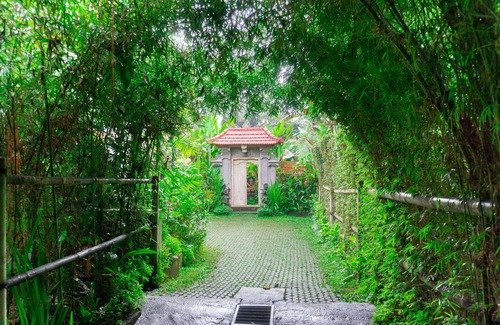 Sebatu Villa | Idylic 1BR Villa, Tegalalang! 2Min Drive To Tirta Empul Temple - W/Private Pool!
