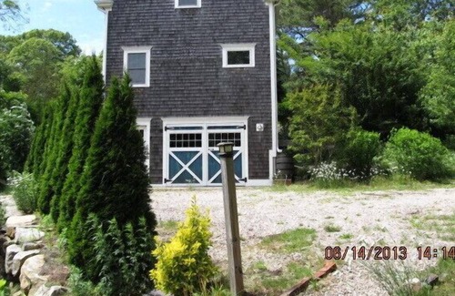 Truro Cottage | Idyllic Cottage in Leafy Glen Near the Ocean