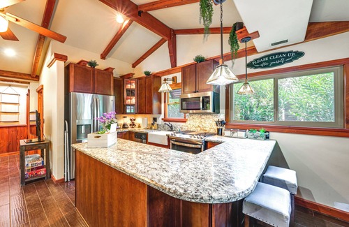 Sequoia National Forest House | Idyllic Home in Kernville w/Private Beach Access
